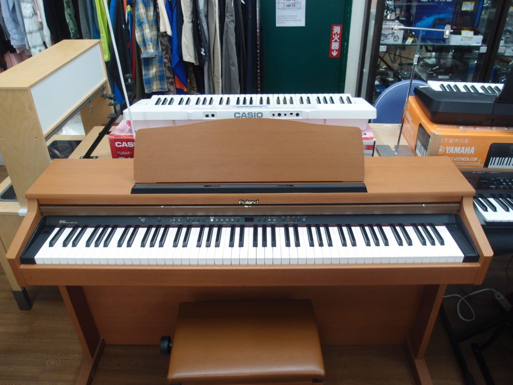 電子 ピアノ Roland HP103